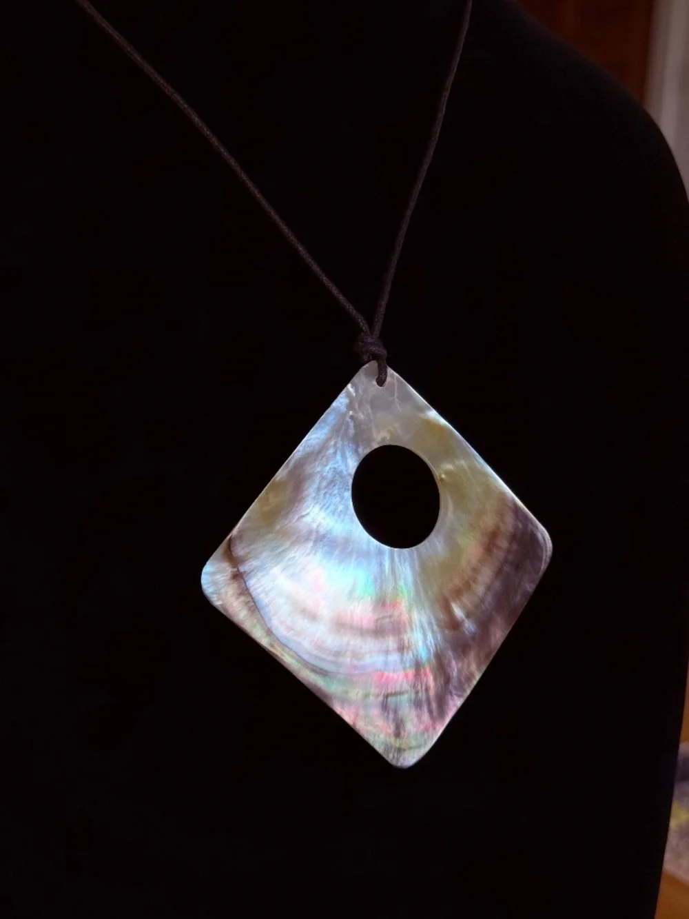 Shell Pendant - Picture 3 of 3